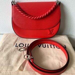 Louis Vuitton Luna crossbody bag in Epi leather